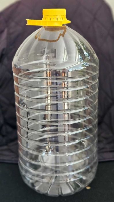 Пластмасови бутилки