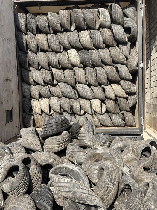 Шины 215/55/17 Goodyear