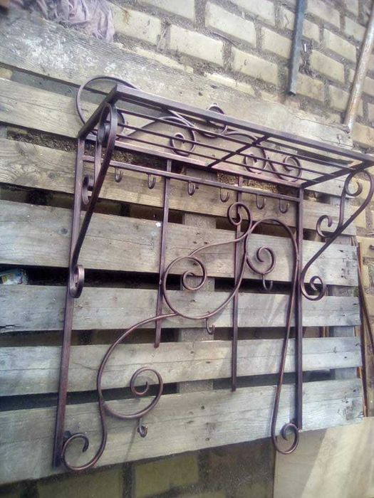 Закачалки и портманта от ковано желязо