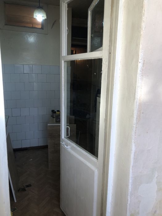 Деревянные двери со стеклом