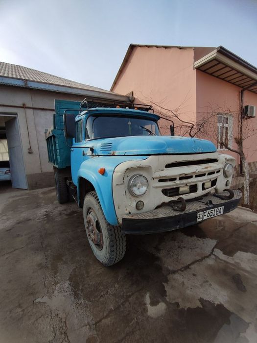 Зил самасвал сотилади