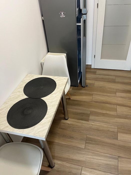 Închiriez garsonieră exigent faza 4 cu loc parcare