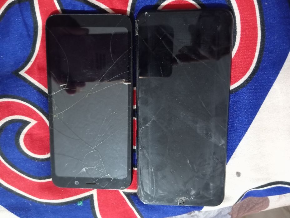 Продаю телефоны на ремонт