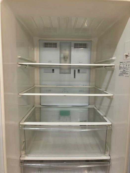 Продам холодильник с морозильной камерой