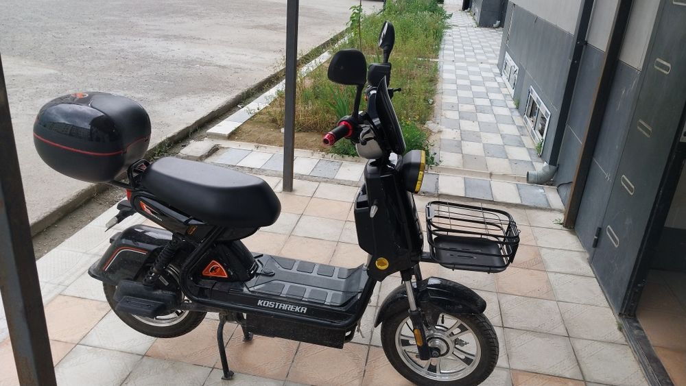 Skuter srochni sotiladi
