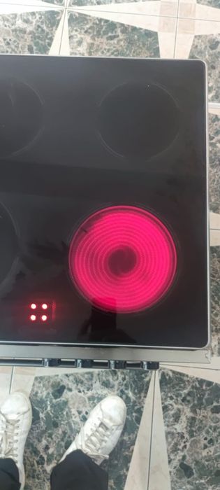 Cuptor electric incorporabil cu plită electrică