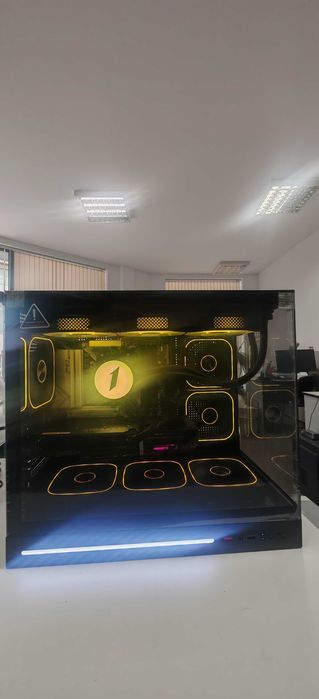 Мощно Геймърско PC Ryzen 7 7700X/32GB/1TB SSD/RX 9060XT/Гаранция