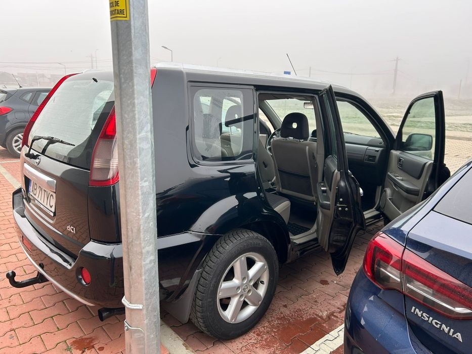 Nissan X-Trail An 2004 4x4 la Buton