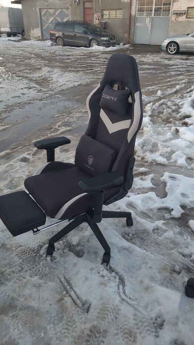 Vand scaune de birou de gaiming cu vibratii in perna si suport