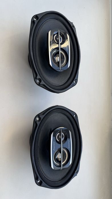 Продам сабвуфер с колонками