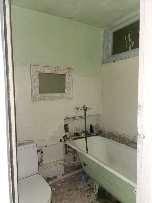 Продается Большая 1 комнатная квартира с Верандой. Этаж 1.