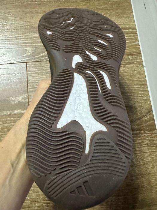 Маратонки adidas Yeezy boost 380