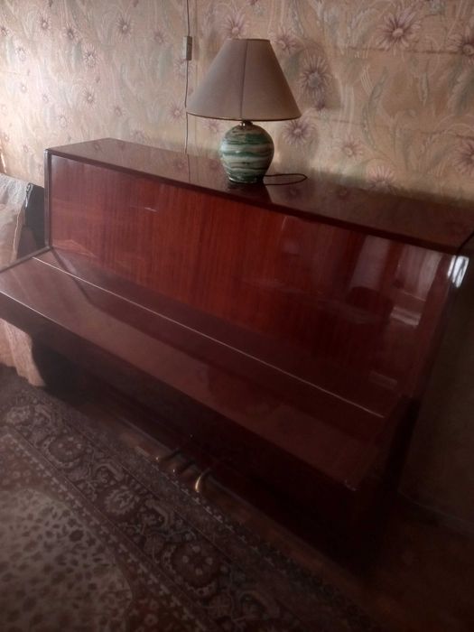 Отлично Пиано марка Етюд съдействие за транспорт