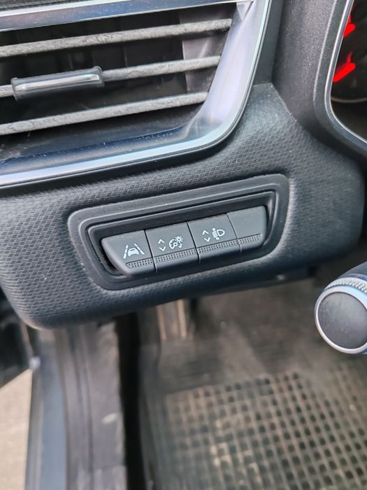 Renault Clio Zen 2020 cu 70000 km