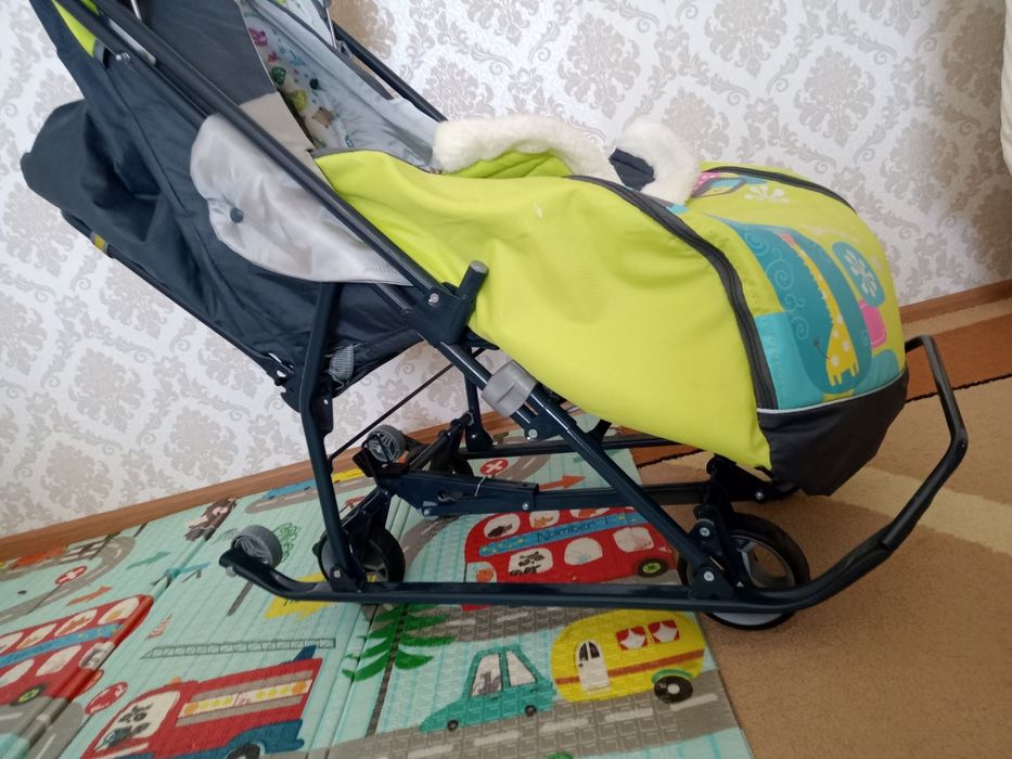 Продам санки. Абсолютно новые