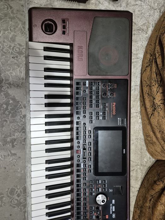 Продаётся синтезатор Korg pa 1000
