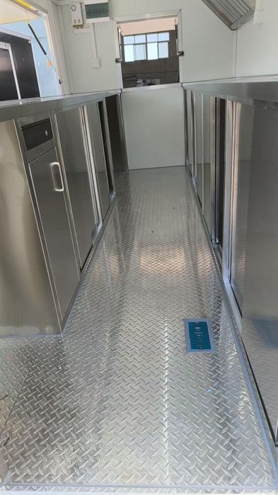 Стационарна Каравана за храна Чисто нова