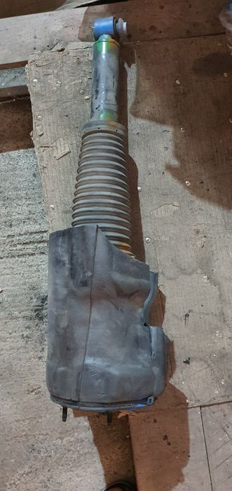 Perne aer Audi A8 2012-2015 spate