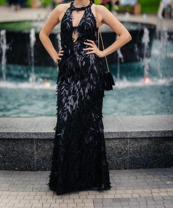 Официална рокля в черен цвят