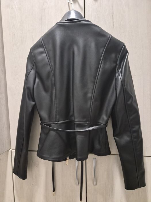 Дамско кожено яке ZARA