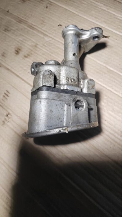 Срочно продам маслянный насос