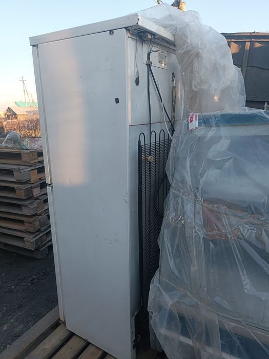 Ветринный холодильник