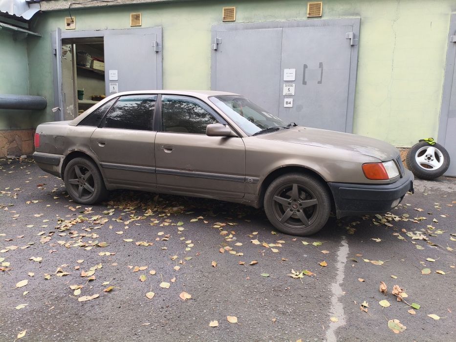 Продам Ауди 100 с4