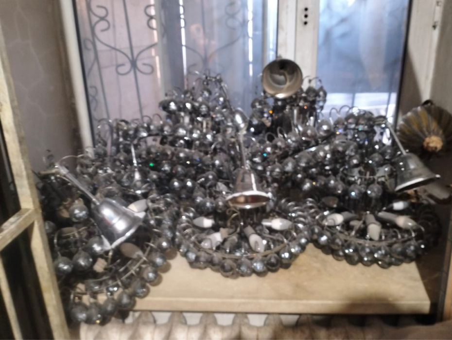 Люстра бар жақсы жағдайда