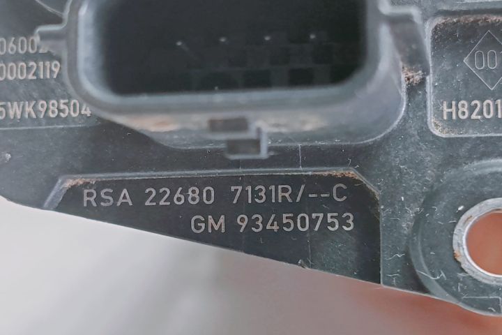 Debitmetru aer 226807131RC / 93450753 Renault Koleos prima generatie