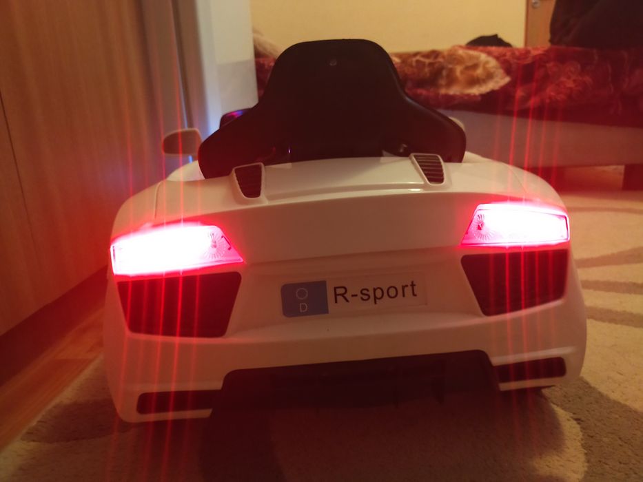 Mașina copii folosita 1 luna