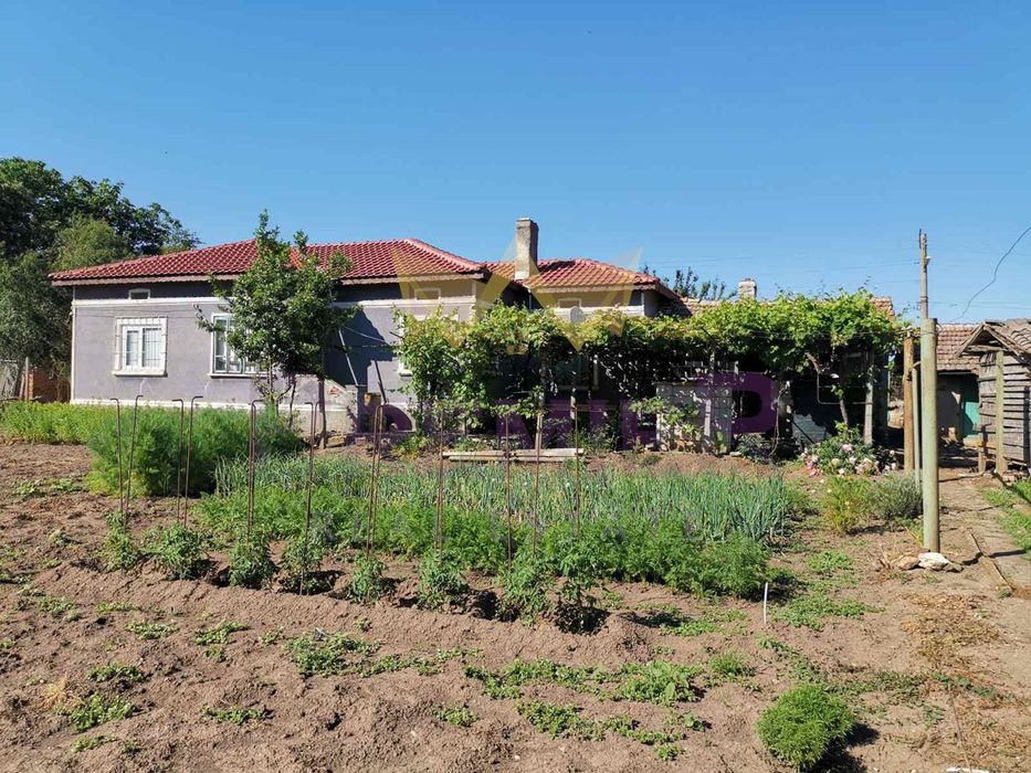 Продава се Къща в с. Соколово, Област Добрич - 140 кв.м за 608 €/кв.м - Снимка #3