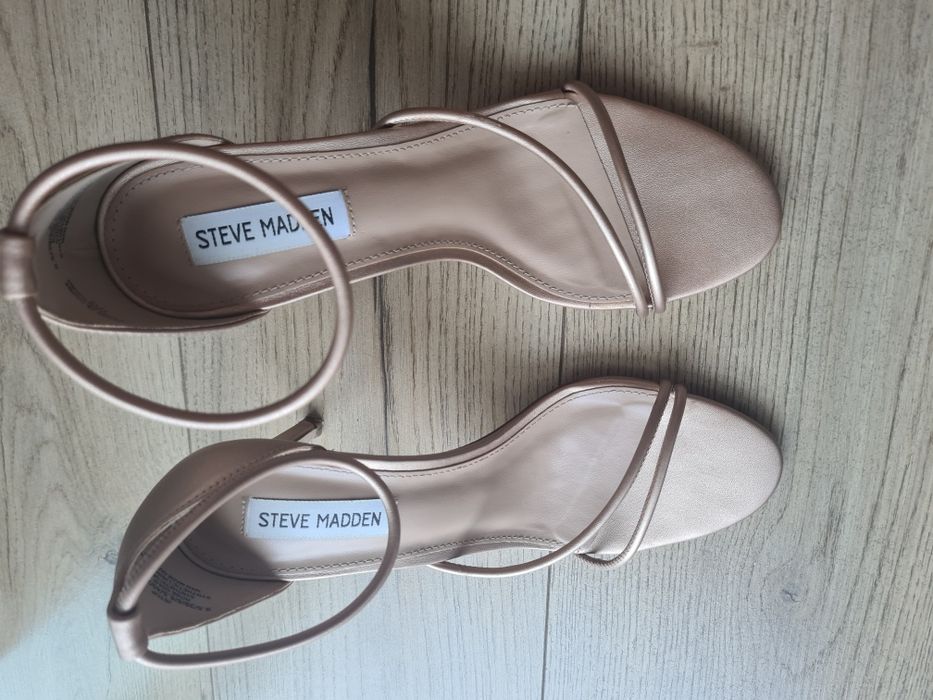 Sandale aurii de piele ecologica si barete inguste cu toc 9 cm