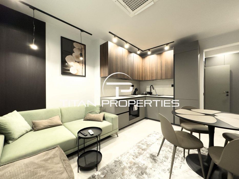 Тристаен, под наем, Център