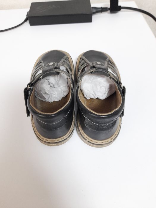 Продам кожаные сандали Неман в садик