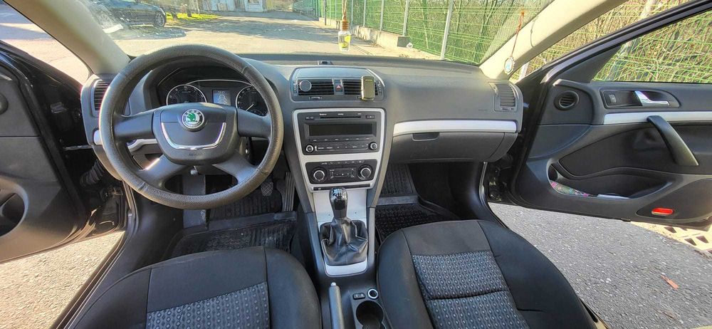 SKODA Octavia 2009 — imagine 3