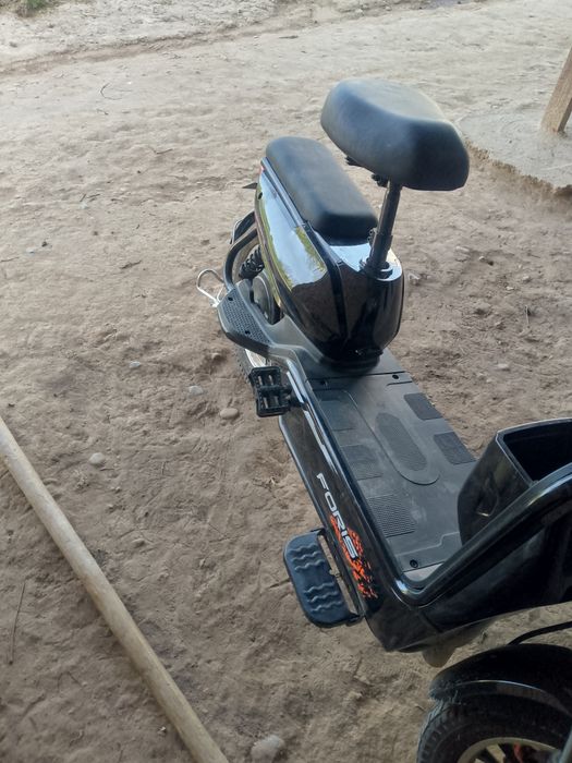 Скутер сотилади янги