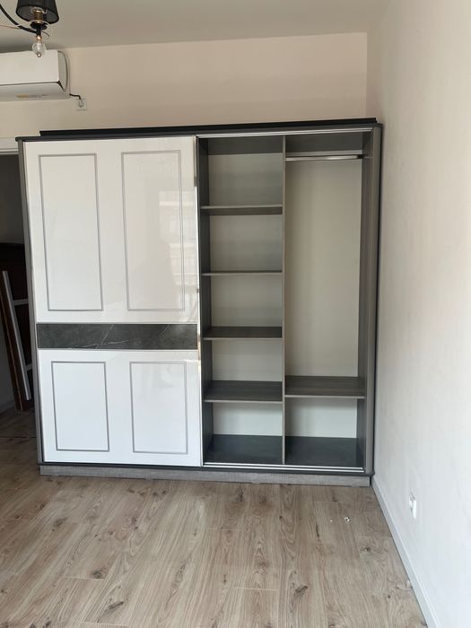 Продам шкаф-купе в отличном состоянии