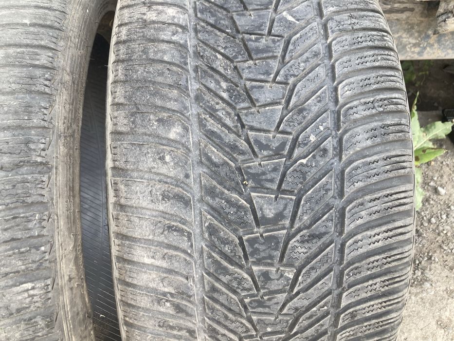 Шины пара лето 285/35 R20
