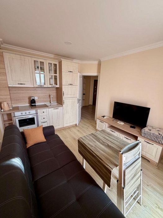 Двустаен, под наем, кв. Сарафово