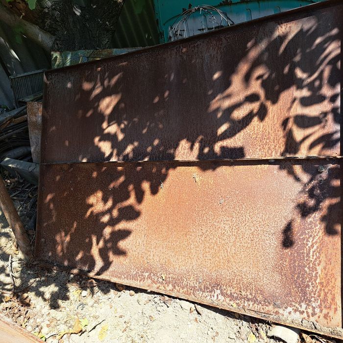 Ворота гаражные .