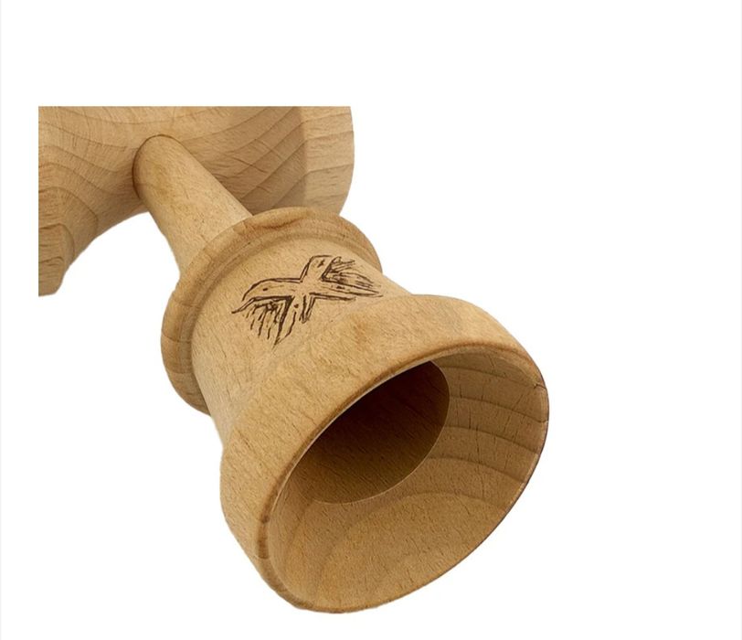 Vând kendama în stare perfectă