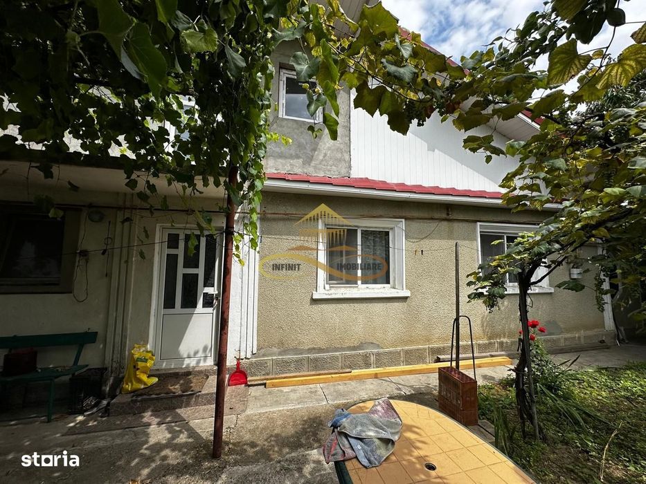 Casă individuală P+M în cartierul CFR Bacău 500 mp teren