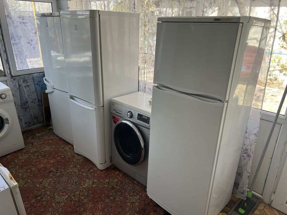 Продам Холодильники