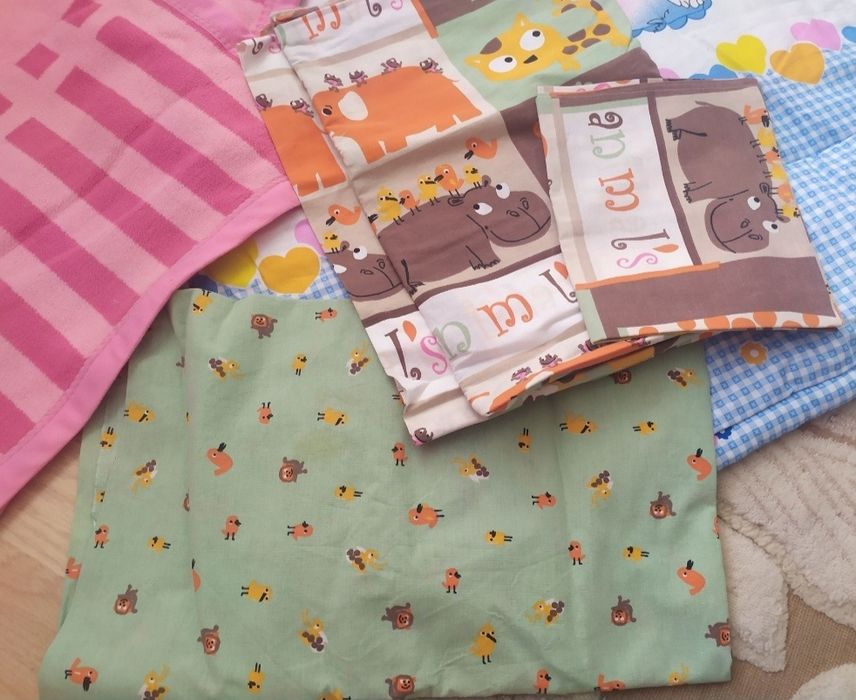 Детский постельный комплект + плед.