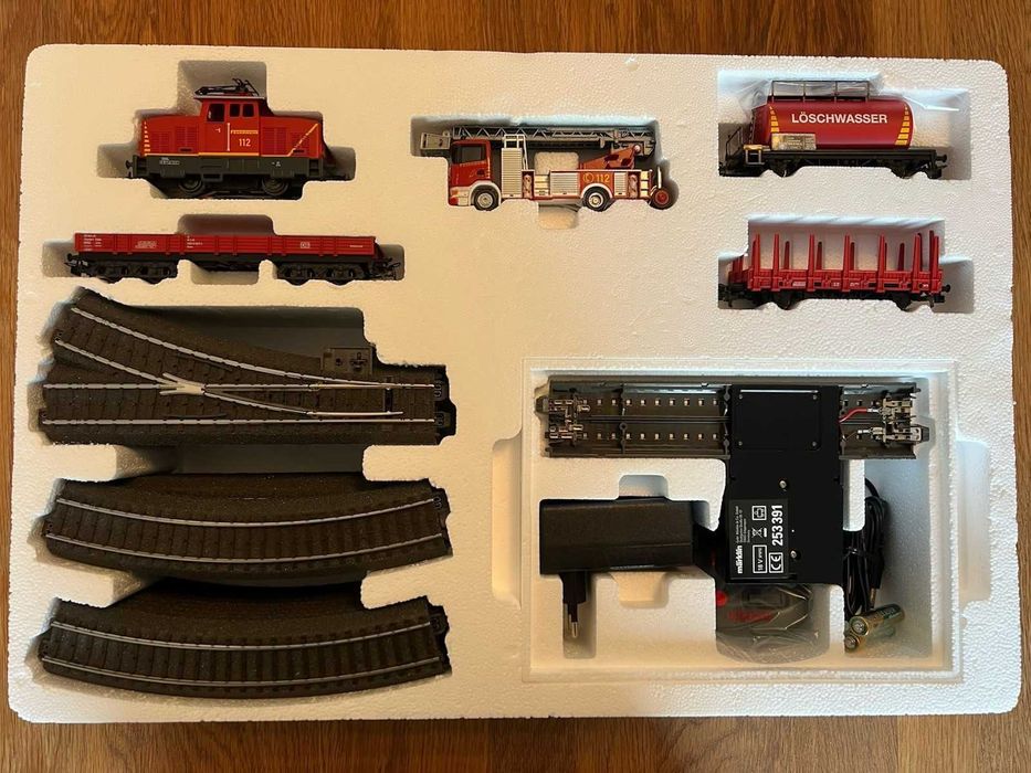 Set trenulet electric cu tematica de pompieri