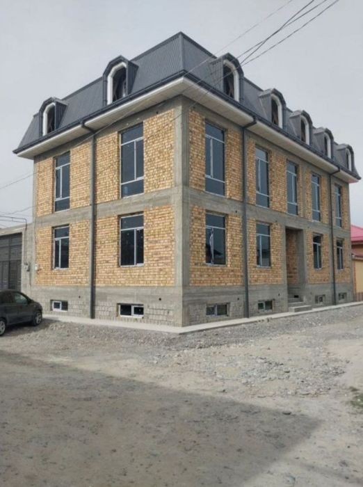 Hovli sotiladi 3 sotiq