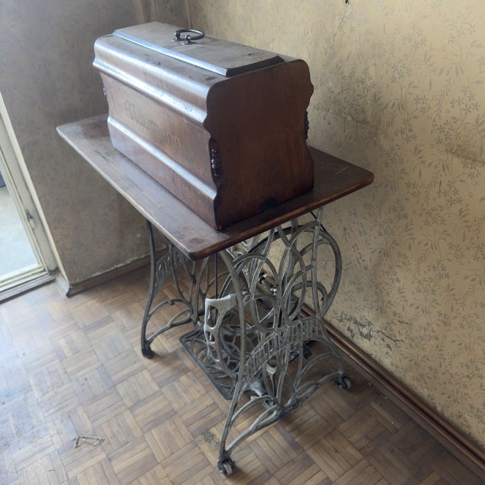 Masina de cusut Naumann S&N