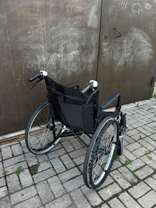 Продам инвалидное кресло