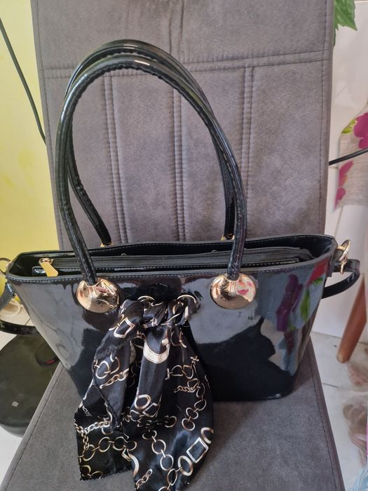 Geanta eleganta din lac