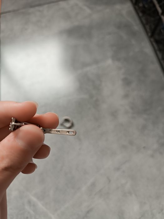 Срочно продам серьги серебро 925